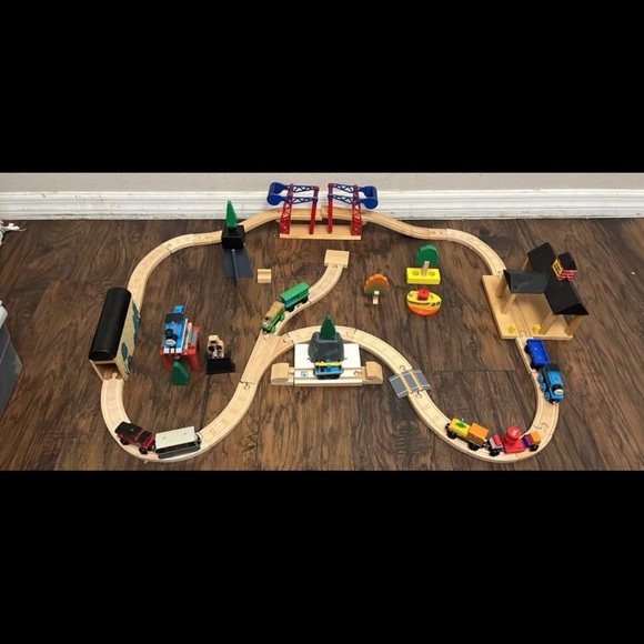 Thomas & Friends Bridges, Trains, Turtables (select your choice) - Picture 2 of 5